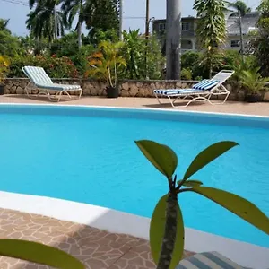 Chaudhry House Montego Bays- 2nd Floor Montego Bay